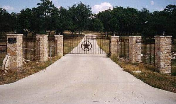 Iron Gate with Star (G4)